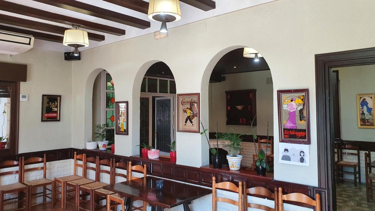 Hotel Restaurant El Bosc Banyeres del Penedes Buitenkant foto