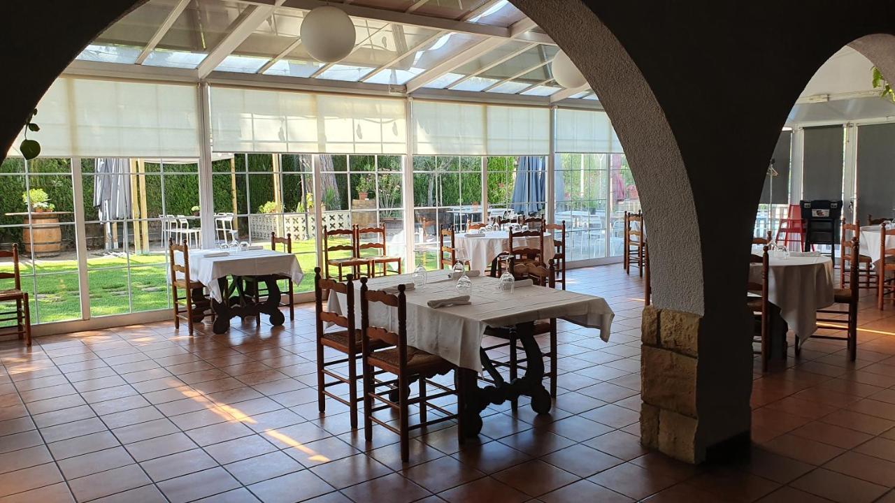 Hotel Restaurant El Bosc Banyeres del Penedes Buitenkant foto