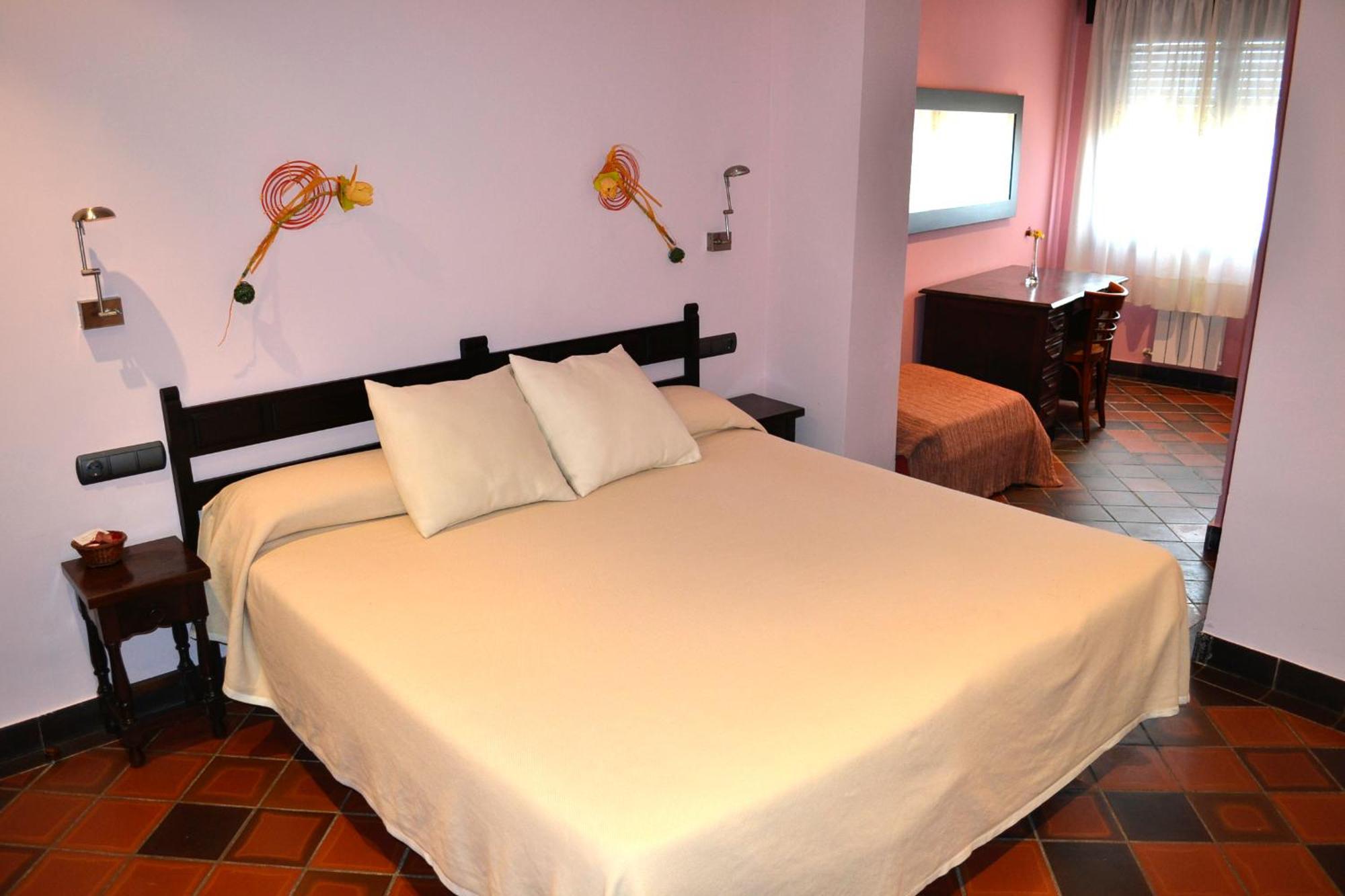 Hotel Restaurant El Bosc Banyeres del Penedes Kamer foto